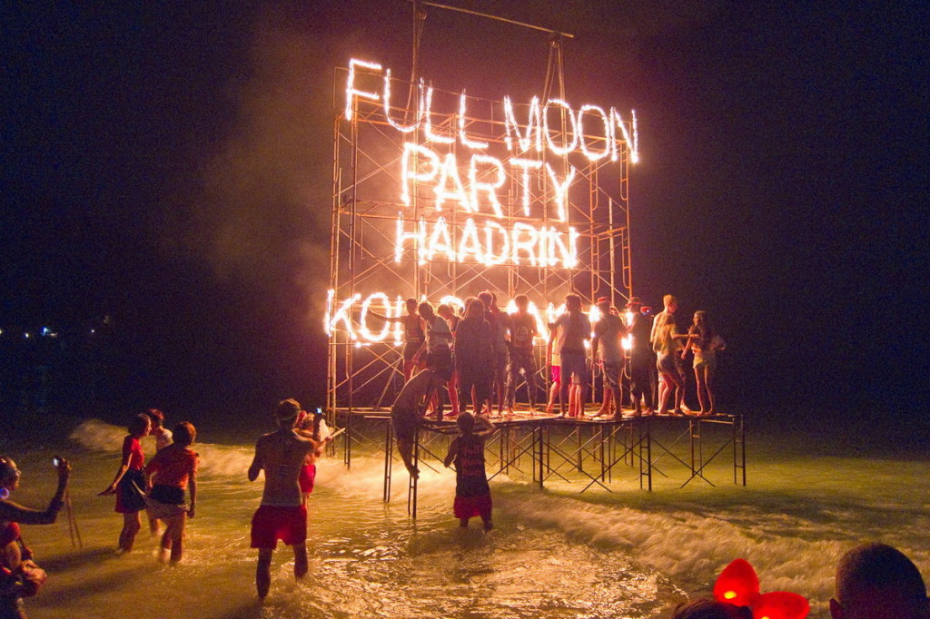 Thailand_Koh_Phangan_Full_Moon_Party_CC_hadsie_884_1