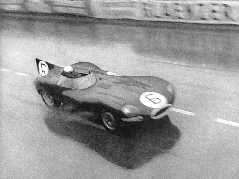 55jaguar_d-type_(le-mans_24hr-ivor_bueb)