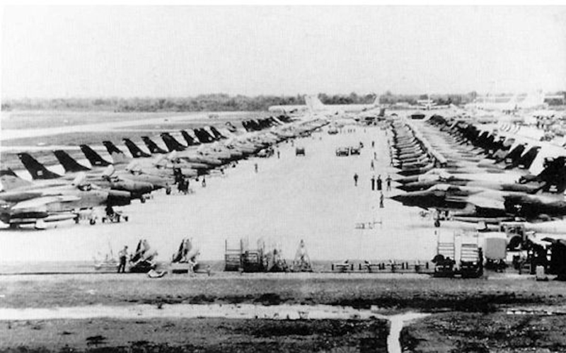 F-105_Flightline_-_Korat_-_1968