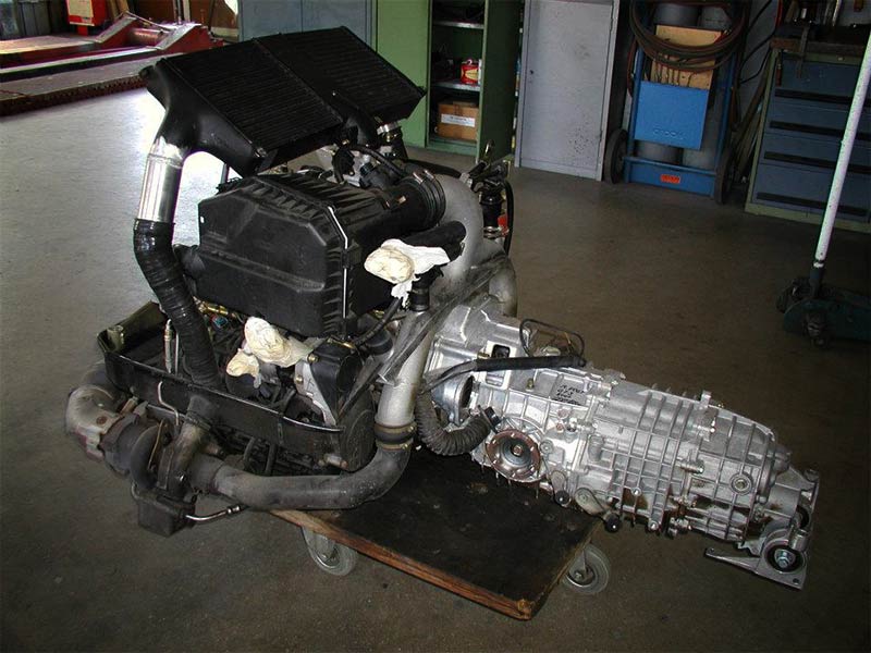 993 Bi-Turbo Engine 