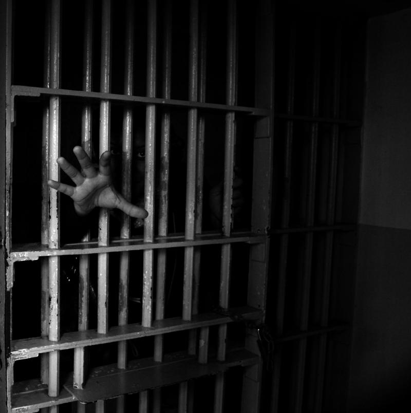 Veave_in_jail