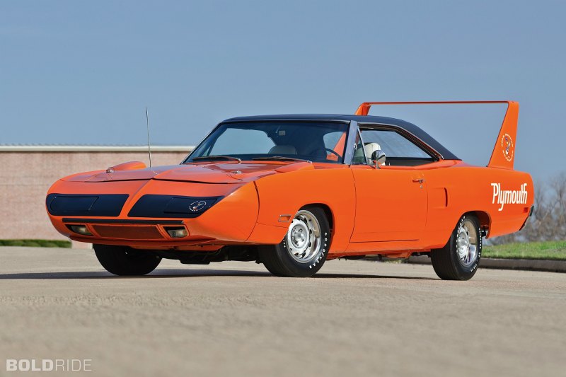 plymouth-road-runner-superbird.2000x1333.May-09-2012_16.13.58.969131