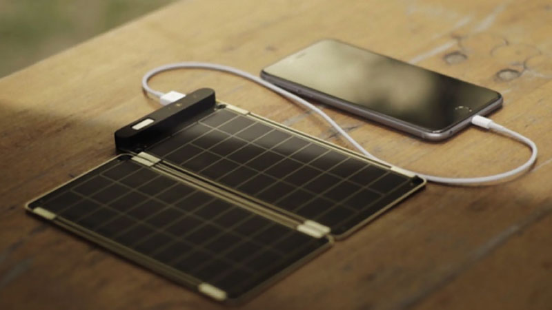 solar-paper-batterie-solaire-extra-plate-pour-recharger-iphone