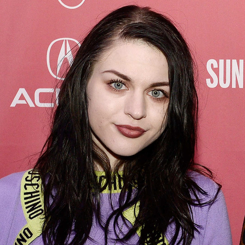 08-frances-bean-cobain.w529.h529.2x