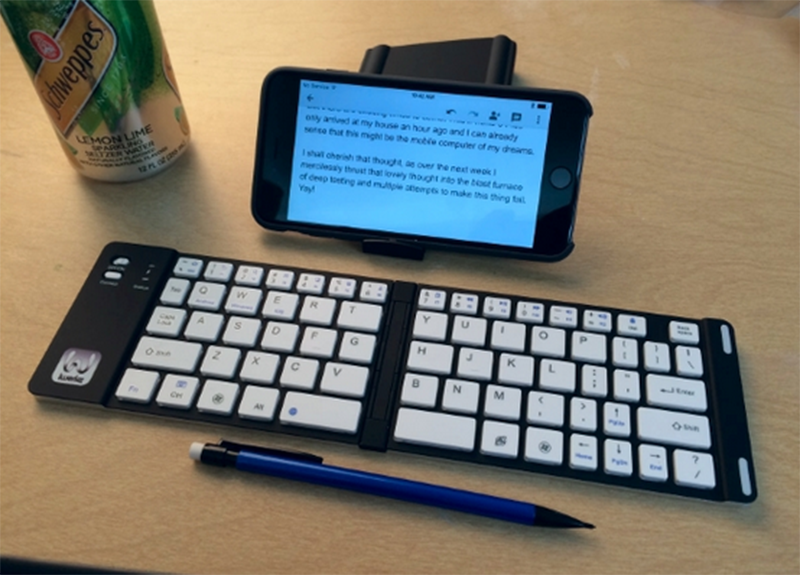 Microsoft-Universal-Foldable-Keyboard-Will-Make-Your-Typing-Easier