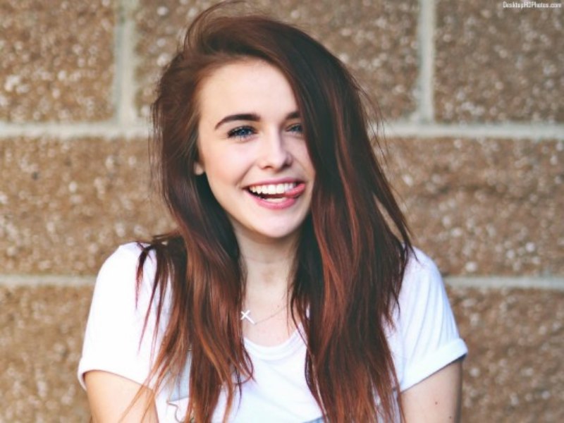 Smiling-Acacia-Brinley-540x405