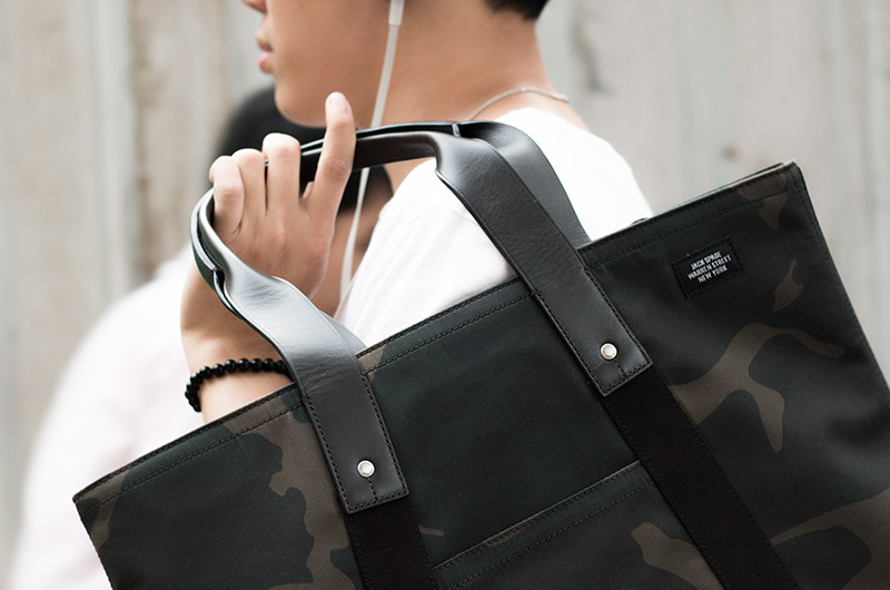 JACK SPADE CAMO TOTE Unlockmen