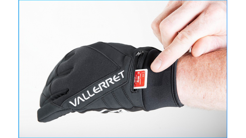 151228-tech-Vallerret-Photography-Gloves-4