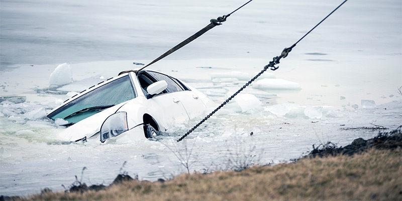 160422-submergedcar-1