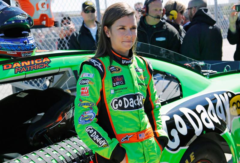 160621-female-nascar-driver-3