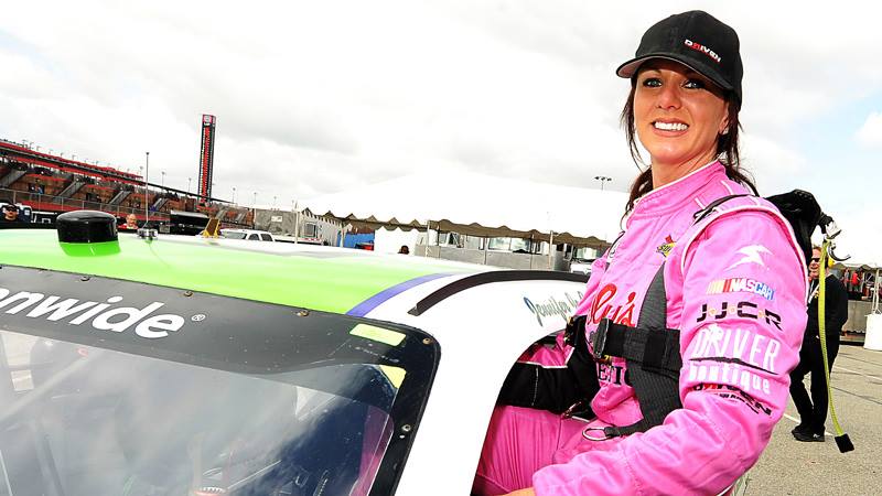 160621-female-nascar-driver-4