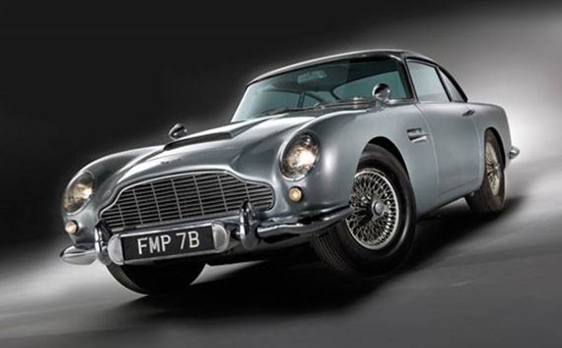 160727-13-Classic-Cars-That-Define-Cool-2