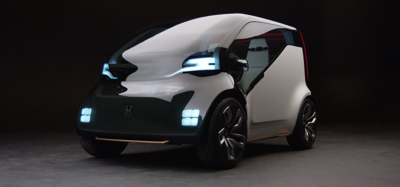 6-honda-first-showed-teaser-images-of-its-neuv-concept-car-in-december-but-it-officially-made-its-debut-at-ces