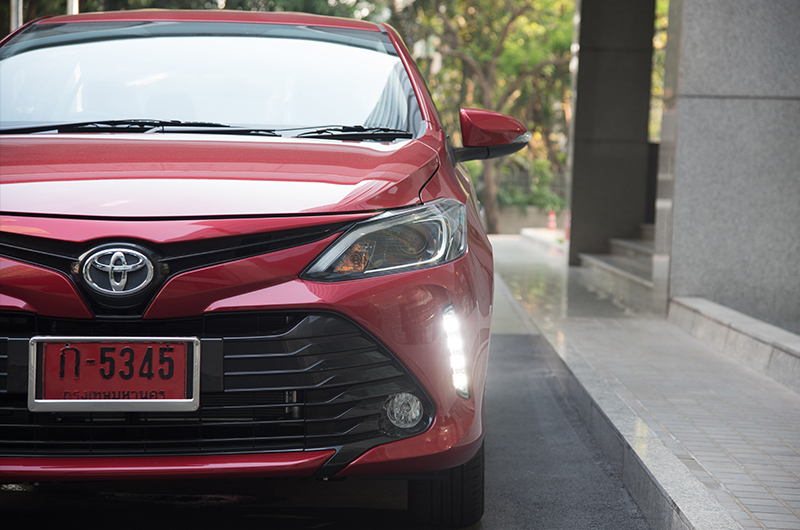 NEW TOYOTA VIOS 2017 : ไฟส่องสว่าง Daytime Running Light แบบ LED และไฟตัดหมอกหน้า