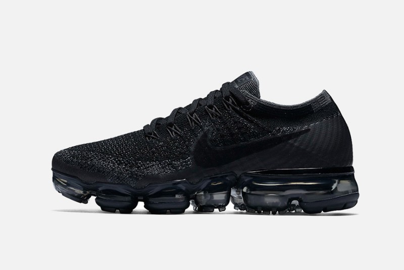 ballnike-air-vapormax-triple-black-re-release-02-02