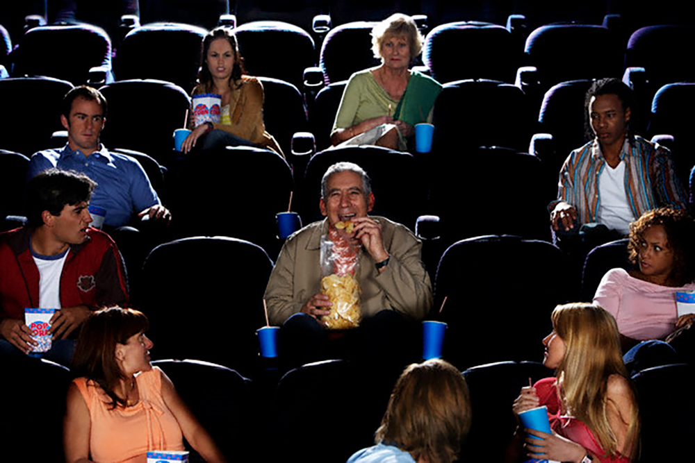 We can go to the cinema. Зрители в кинотеатре. Люди сидят в кинотеатре. Люди плачут в кинотеатре.