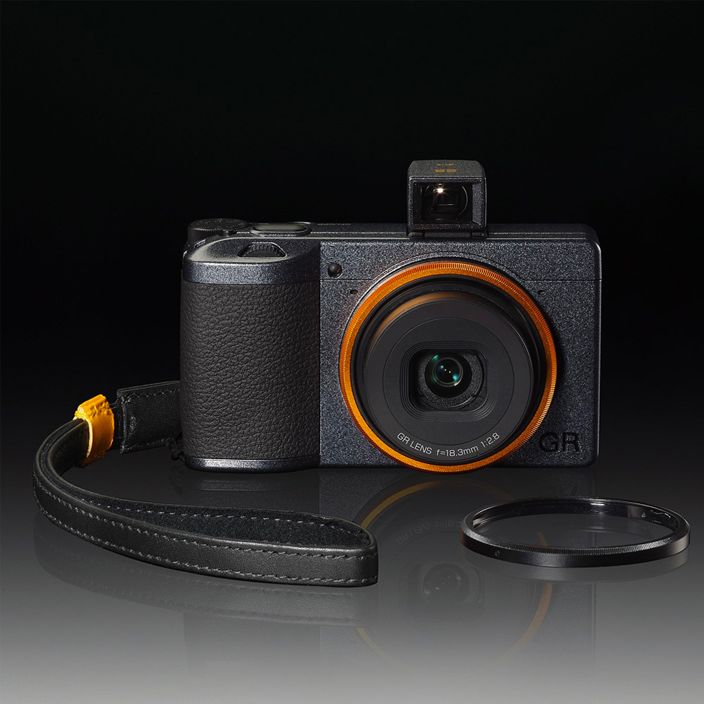 RICOH GR III STREET EDITION SPECIAL LIMITED KIT โทนสีสุดเท่ ผลิตจำกัด